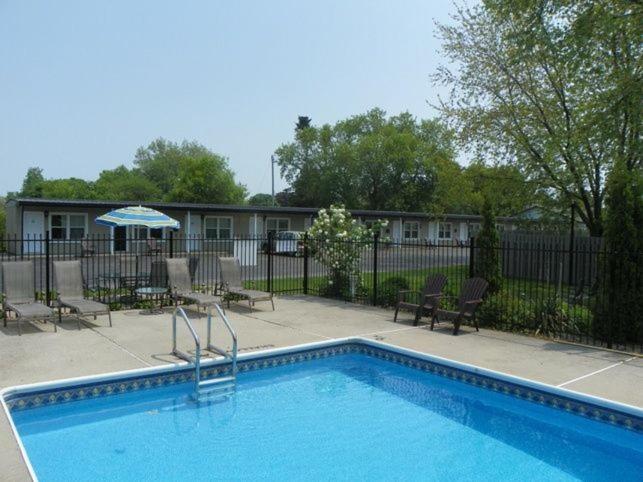 Lakeview Motel & Cottage Kincardine Exterior photo